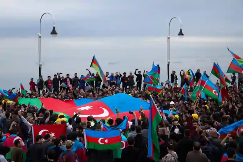 her sey vetendas ucun haqqinda insa,her sey vetendas ucun esse,her sey vetendas ucun movzusunda insa