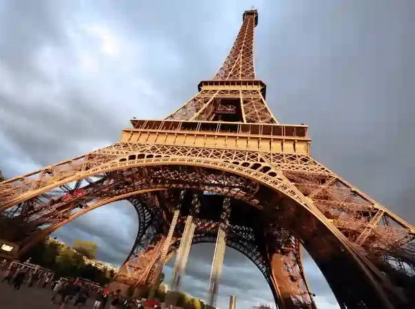 Eyfel Qülləsi haqqında məlumat